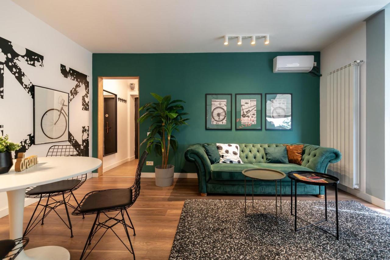 Downtown Retreat: Spacious 2-Br By Unirii Square Bukurešť Exteriér fotografie