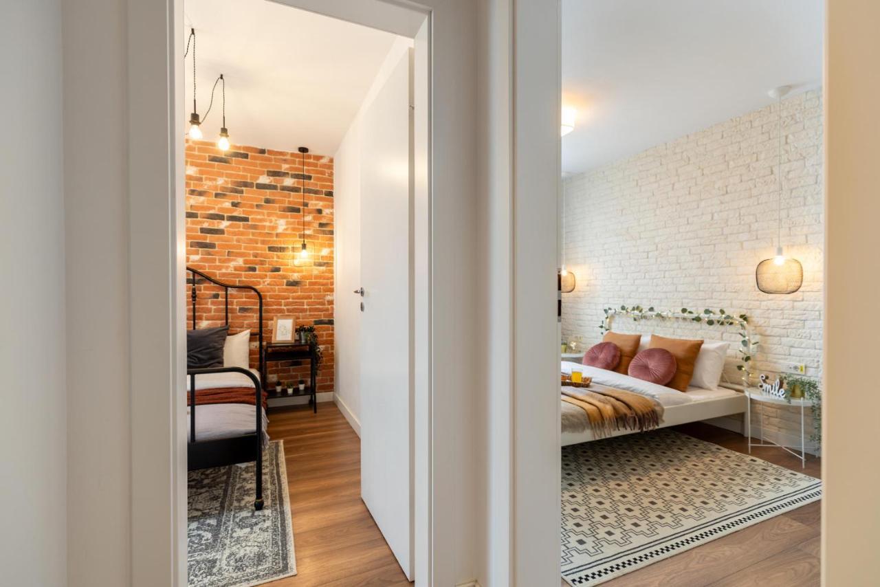 Downtown Retreat: Spacious 2-Br By Unirii Square Bukurešť Exteriér fotografie