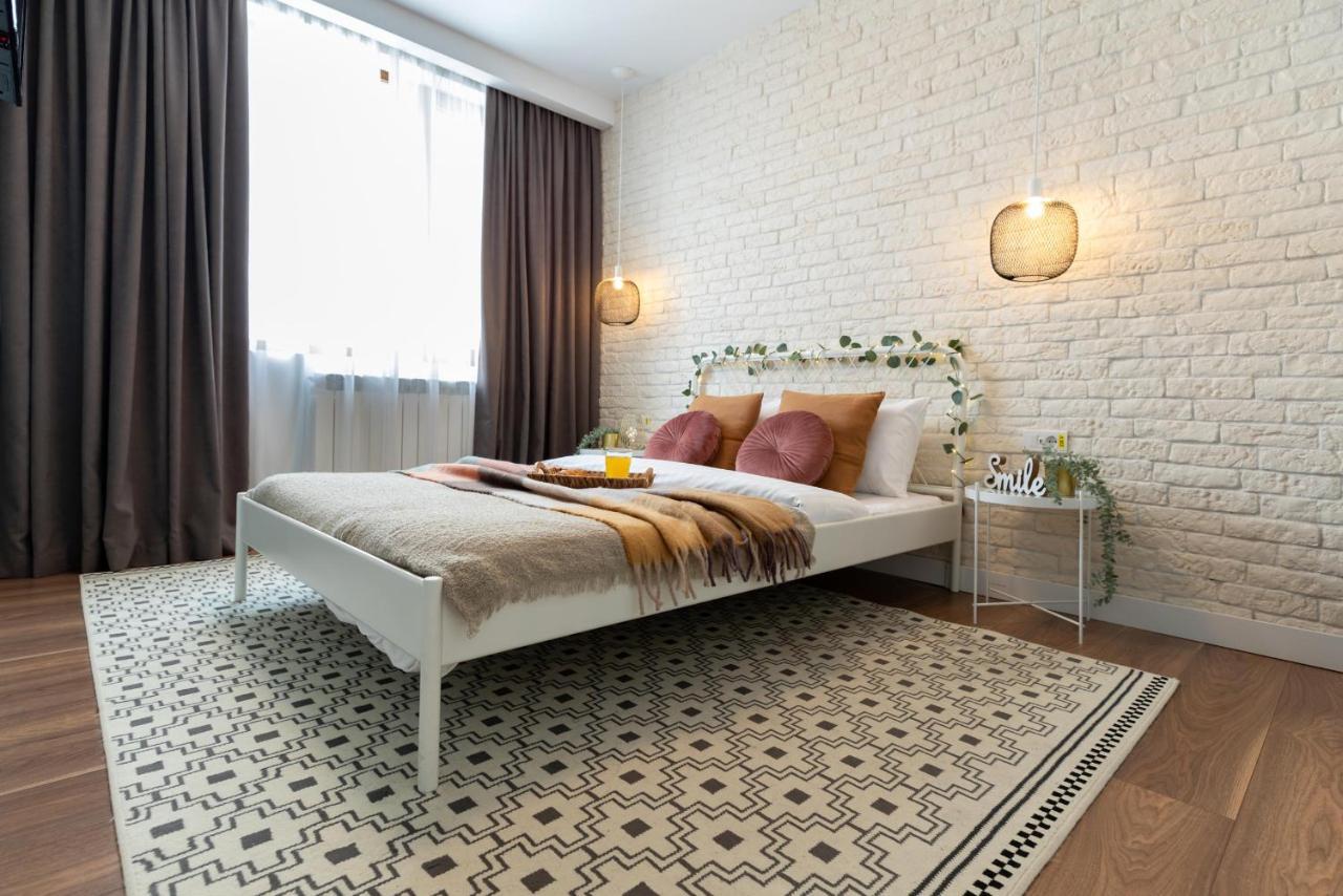 Downtown Retreat: Spacious 2-Br By Unirii Square Bukurešť Exteriér fotografie